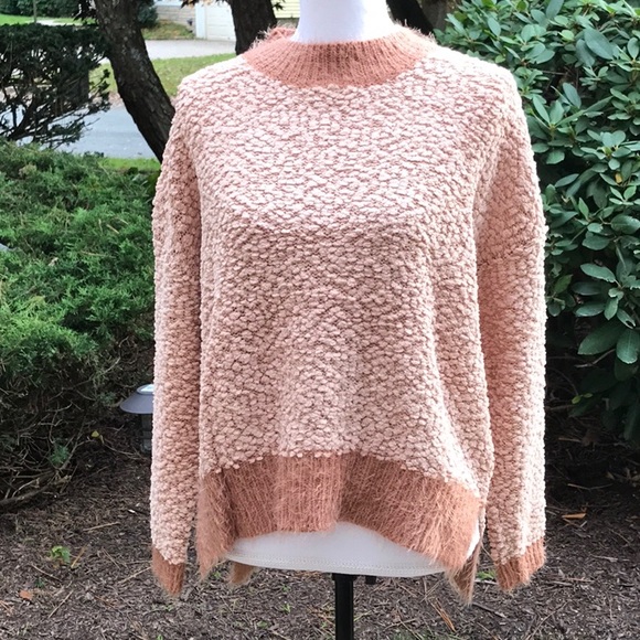 Accepting Offers 🌷Blush Two Tone Popcorn Sweater - Picture 4 of 6